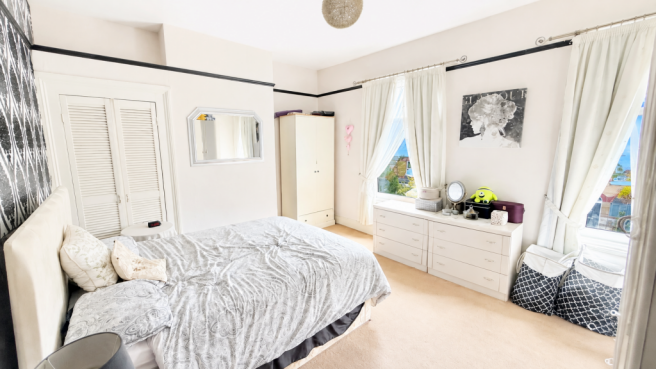 3 bed Terraced for sale Image 12