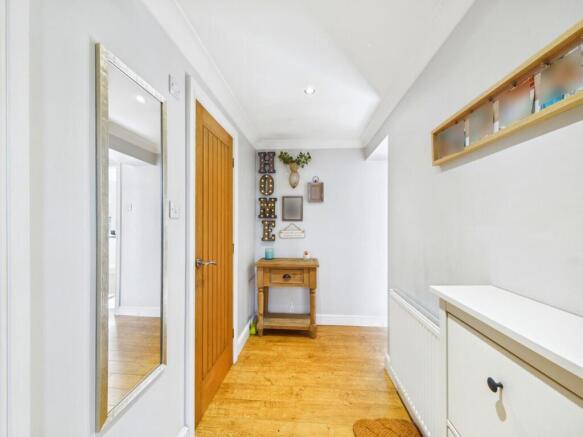 3 bed Semi-Detached for sale Image 9