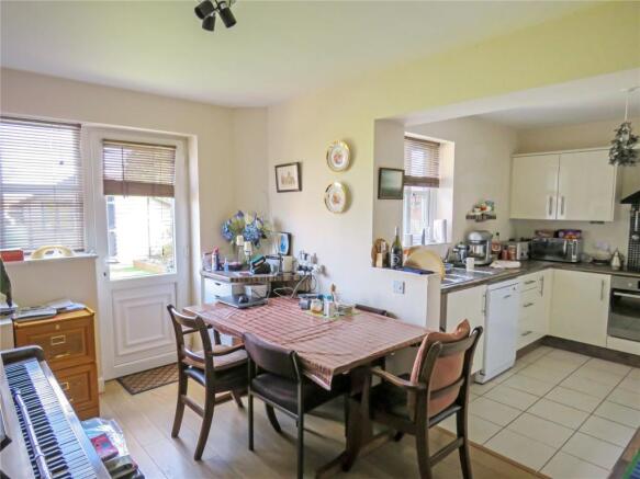 Diner To Kitchen