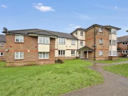 17, Stirling Grove, Hounslow TW3 1QG