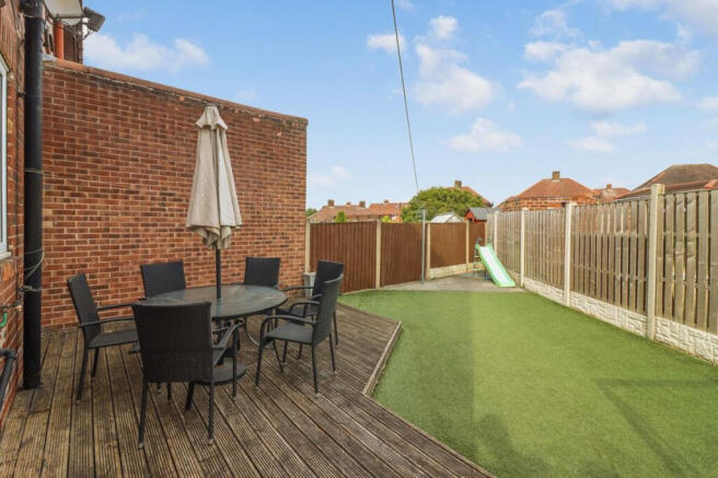 3 bed Semi-Detached for sale Image 6