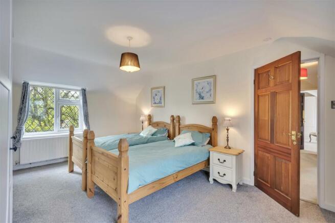 bed3.jpg