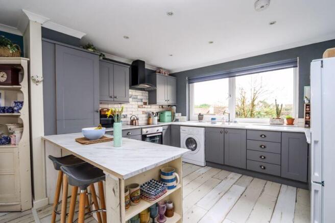 Kitchen/Breakfast Area