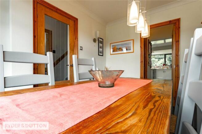 3 bed Detached for sale Image 11