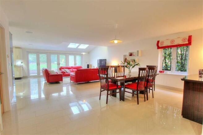Kitchen/Dining/Family Room: