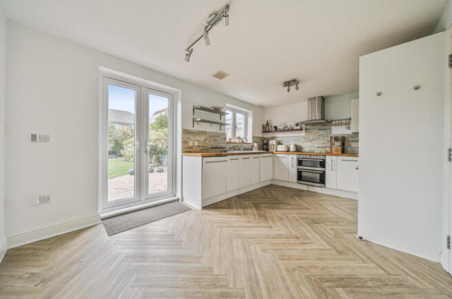 1354334-3-68cc290...