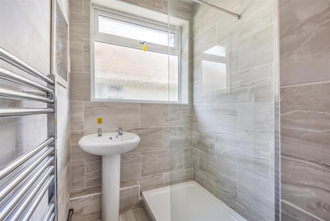 Shower Room.jpg