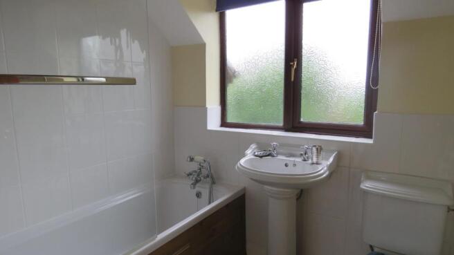 Upwood Road 43 bathr