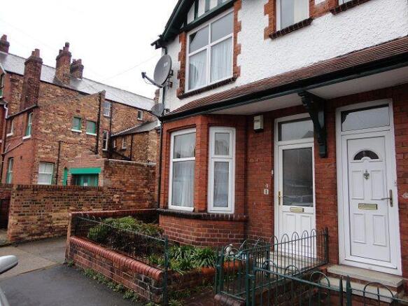 3 bed Detached to rent Image 2