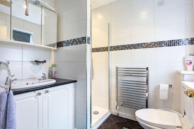 EN SUITE