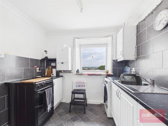 2 bed Flat for sale Image 8