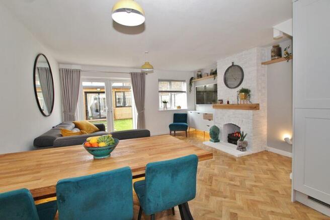 Living/Dining Area