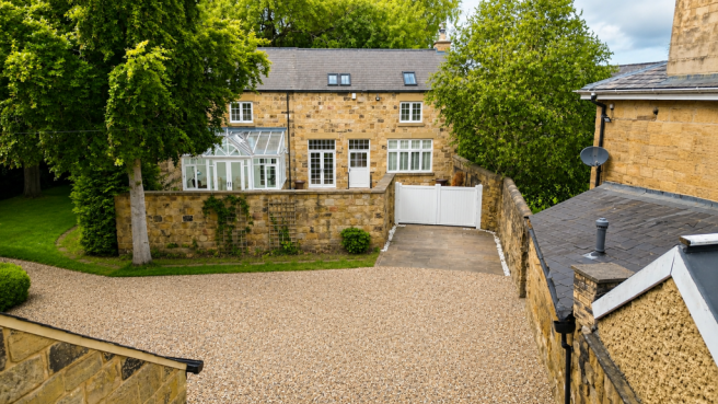 3 bed Detached for sale Image 11