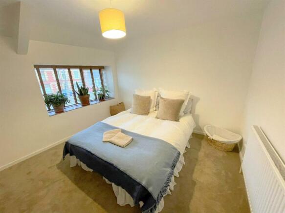 Master Bedroom A.jpg