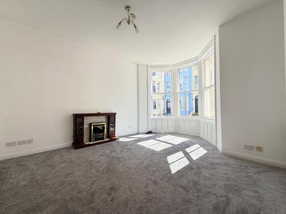 2 bed Flat for sale Image 4