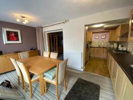 3, Debden Walk, Hornchurch RM12 5PU