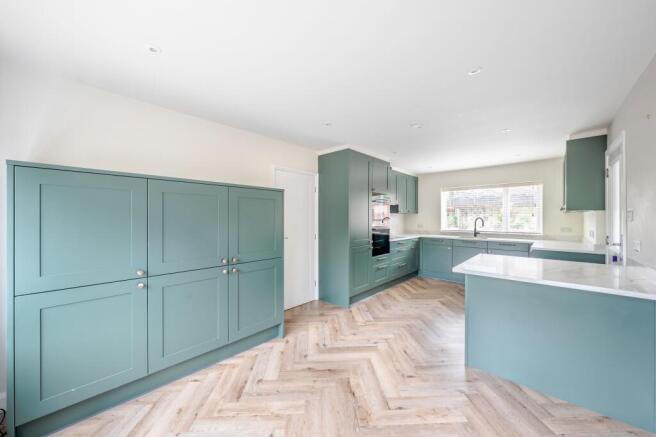 3 bed Detached for sale Image 4