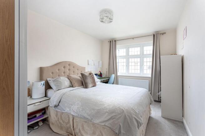 4 bed Detached for sale Image 12