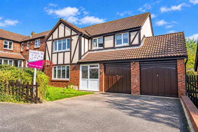 4-bed detached on Whitecross Drive, Weymouth, £550,000