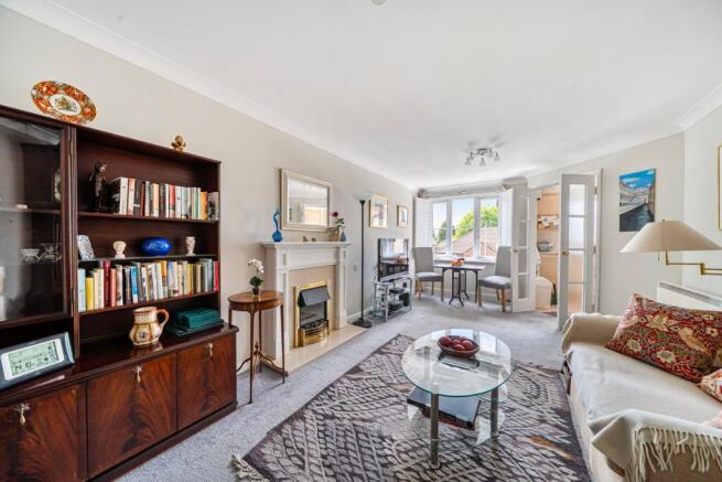 Oyster Lane, Byfleet, Surrey, KT14 photo 4