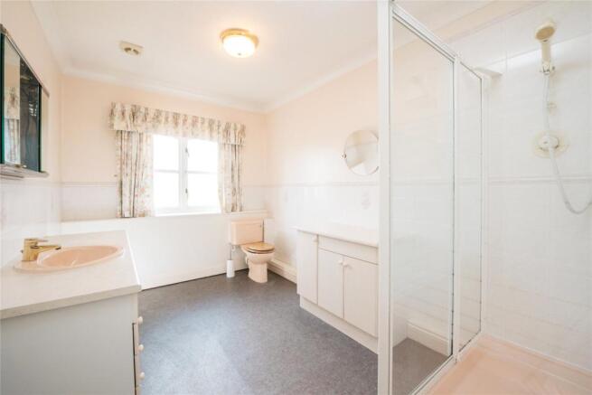 F/F Shower Room