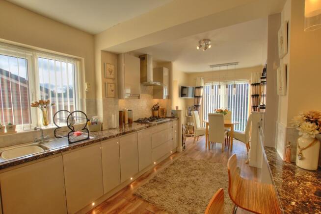 2. Kitchen: diner