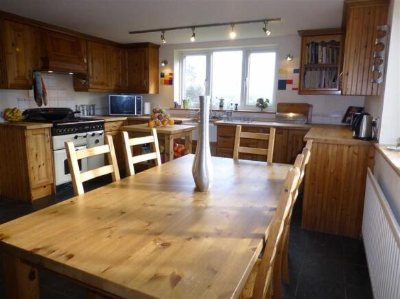Kitchen / Breakfast 