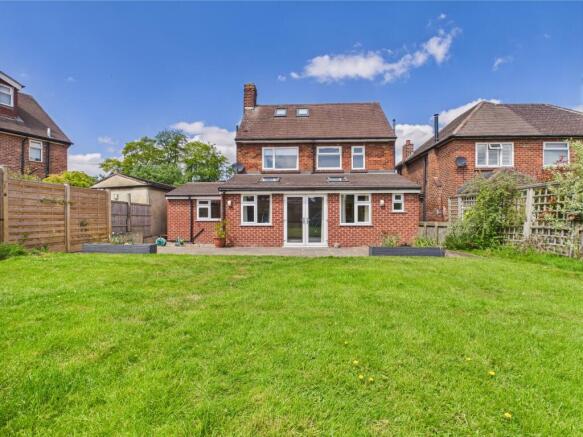 4 bed Detached to rent Image 5