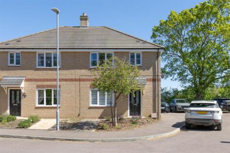 Rook Tree Lane, Stotfold, Hitchin, Herts SG5 4DQ