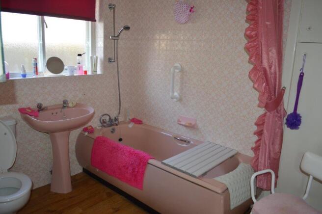 FAMILY BATAHROOM