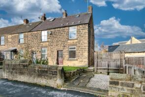 1, Arch Cottages, Market Place, Crich, Matlock DE4 5DD