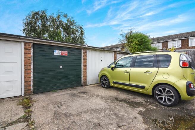 Garage & Driveway