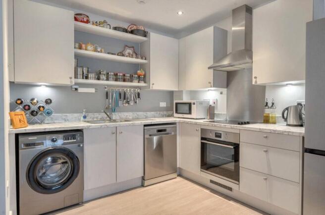 1375921-6-6909d8b...