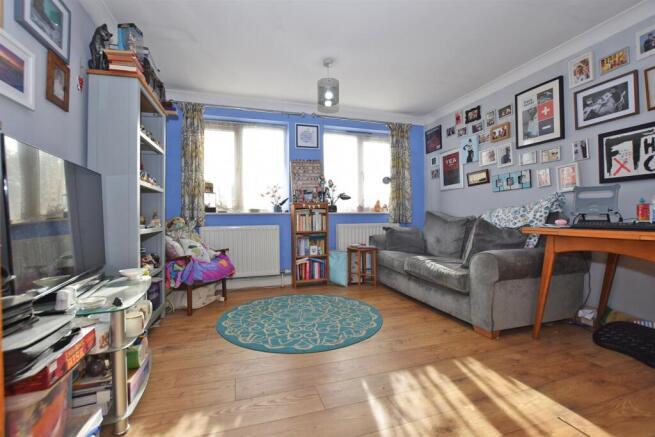 Kitchen/Lounge