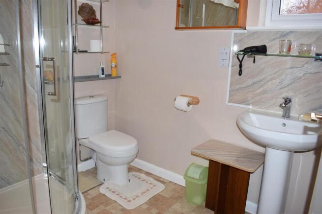 EN SUITE