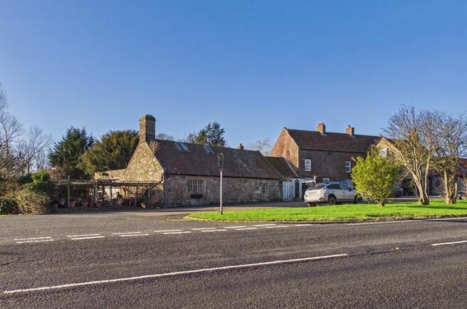 CAM04201G0-PR0143-STILL033