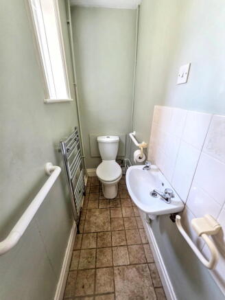4 bed Semi-Detached for sale Image 11