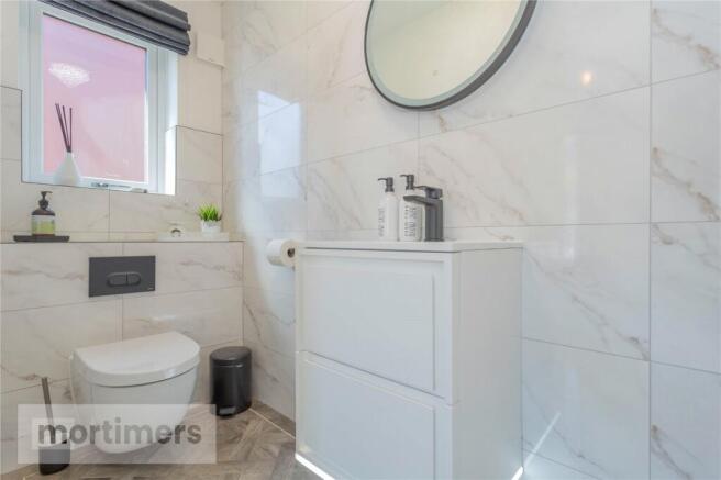 2pc Cloakroom