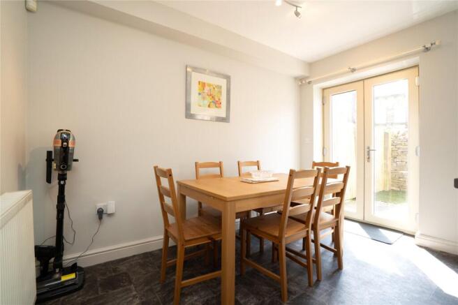 4 bed Town House for sale Image 6