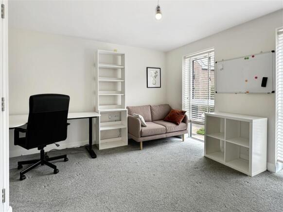 Bedroom 2 (2)