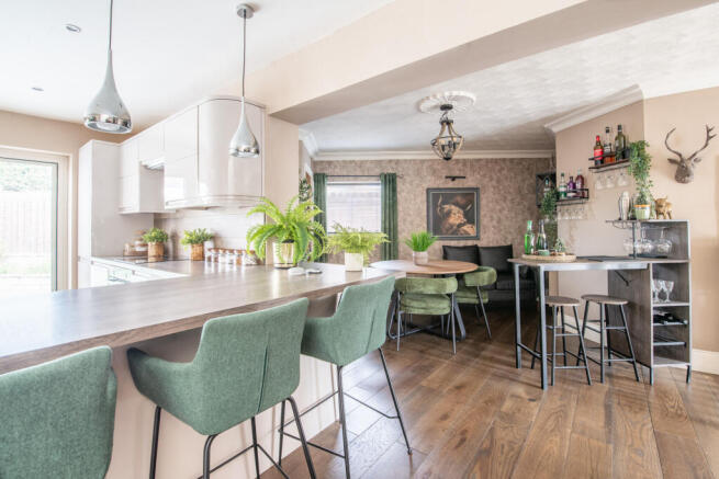 Kitchen Bar Area
