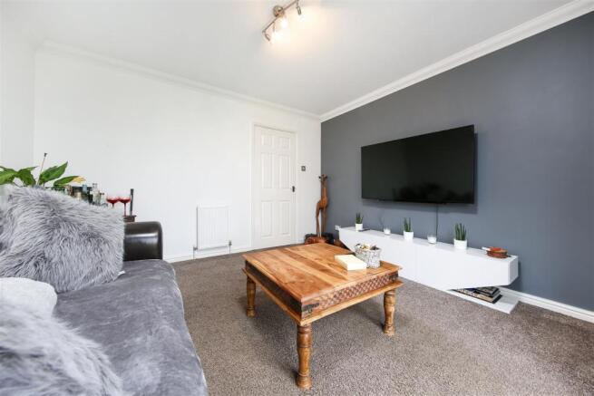 Living Room3.jpg