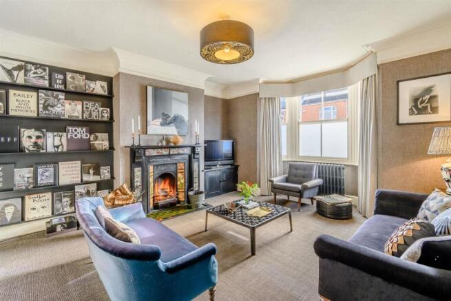 8443272-interior41-800.jpg