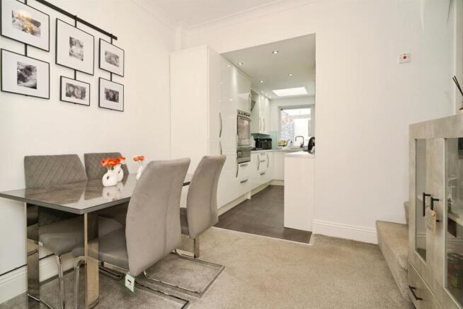 2 bed Terraced for sale Image 4