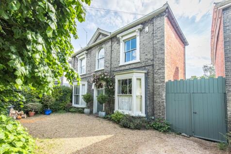 Beautifully Restored Period Home on Park Lane