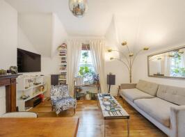 19a, Rutland Park, London NW2 4RE