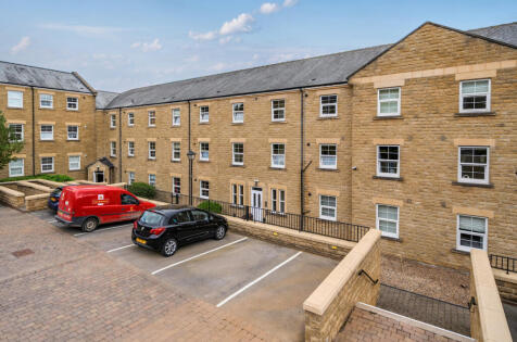 Stoneleigh Court, Shadwell, Leeds, LS17