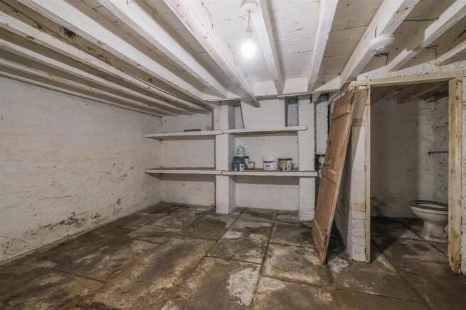 3 bed Terraced for sale Image 12