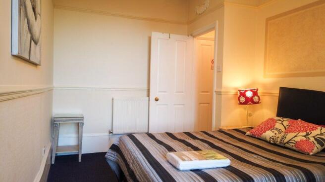 11 bed Flat for sale Image 7