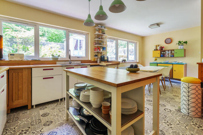 Dining Kitchen	